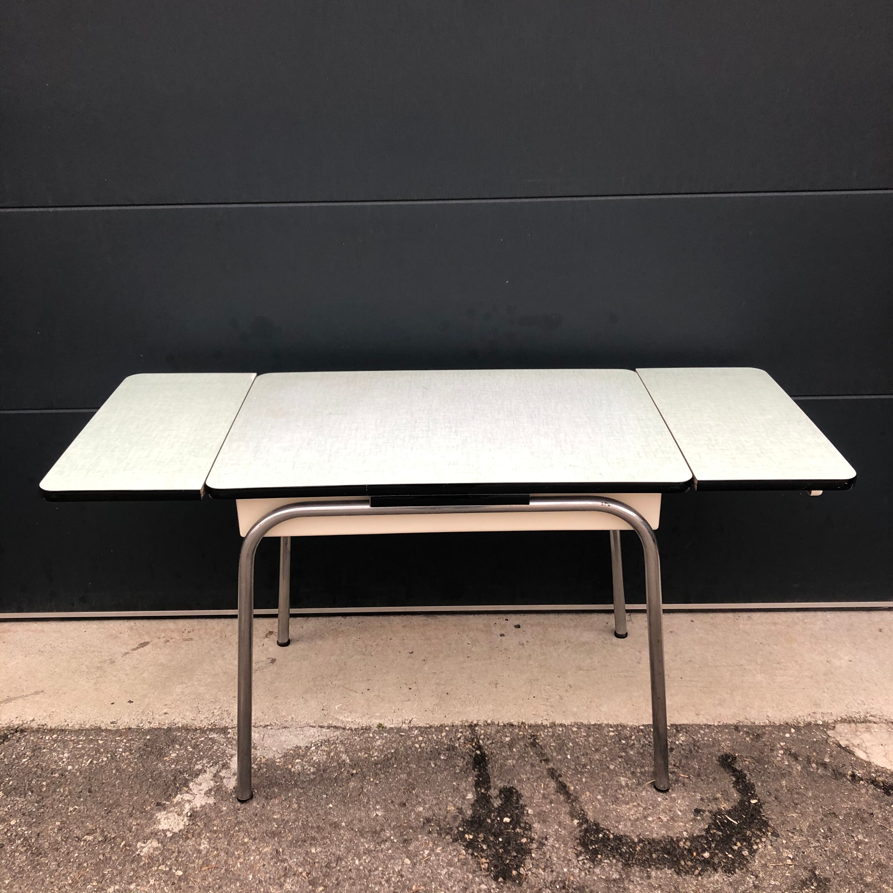 Formica table