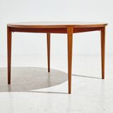Restored teak dining table by henry rosengren hansen for brande møbelindustri mk9477