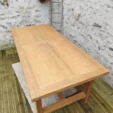 Table de ferme en chêne estampillée R Trotel