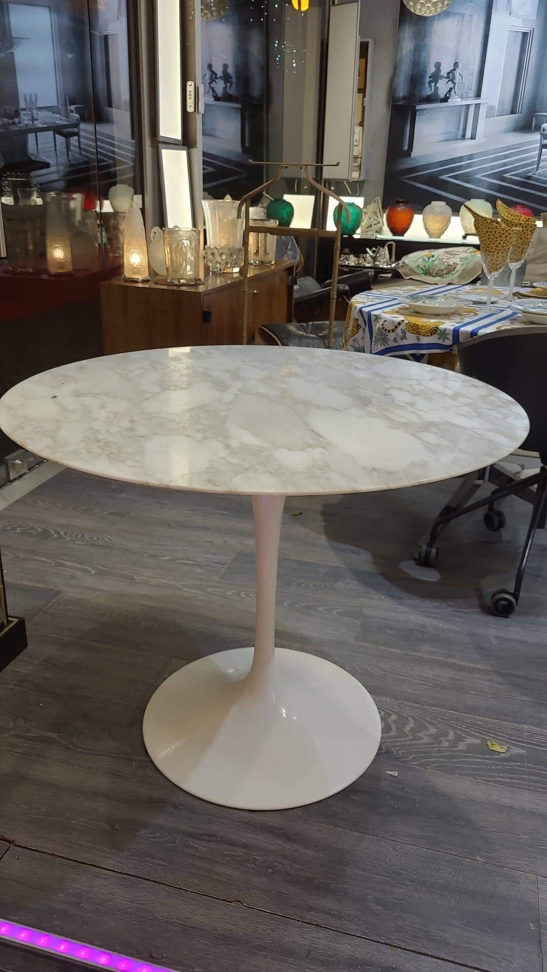 Saarinen table in Calacatta marble round 91 cm
