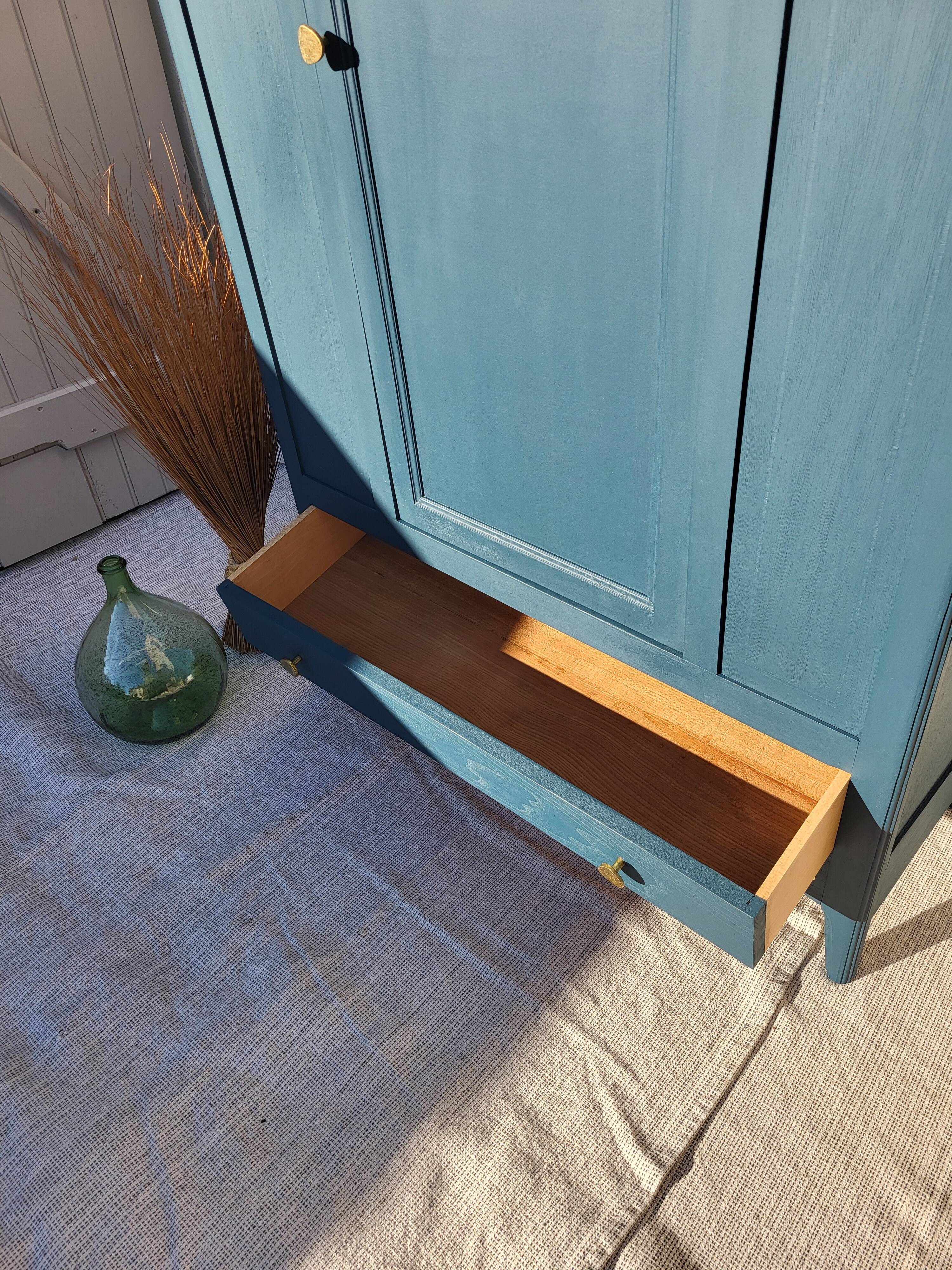 Armoire Parisienne d'hôtel