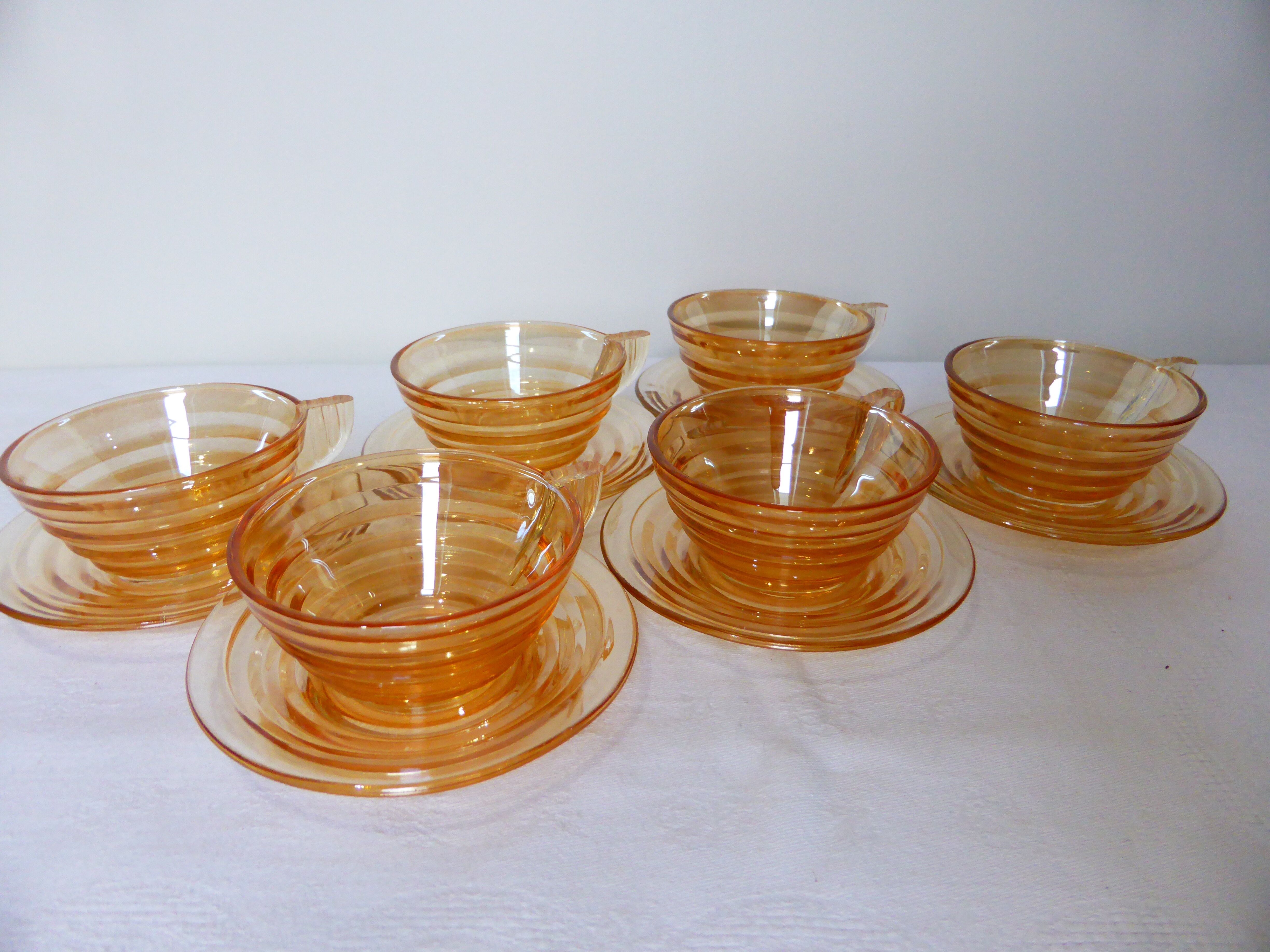 6 gondolo cups and coasters in iridescent pearly glass