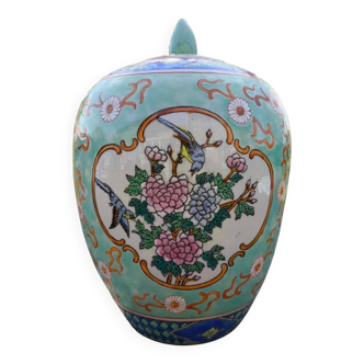 Covered pot with Chinese cloisonné flower and bird motifs in ceramic