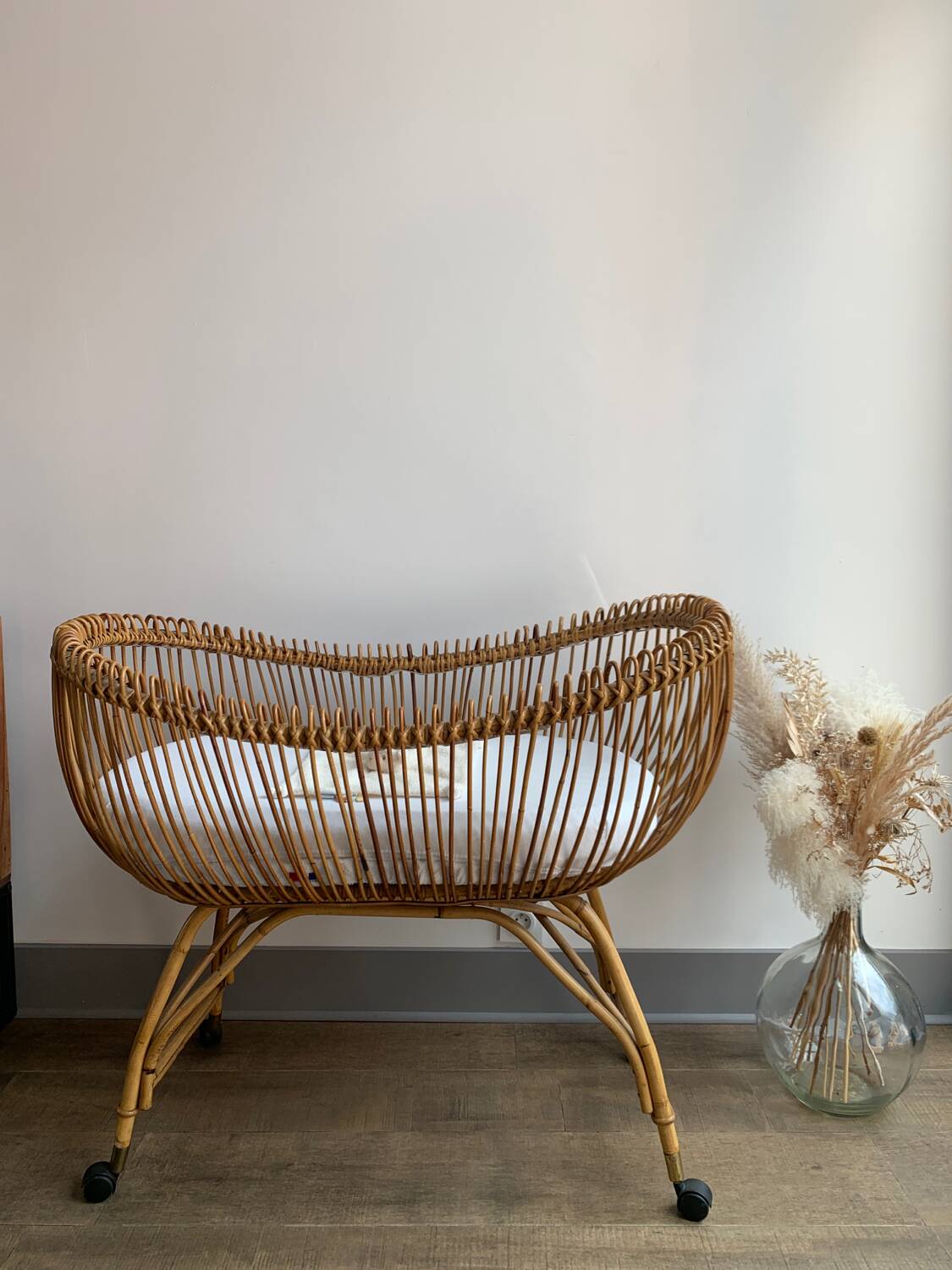 Vintage rattan moses cradle