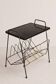 Table porte-revues/vinyles vintage – Plateau carrelé noir, filet scoubidou