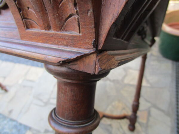 Bureau ancien en bois