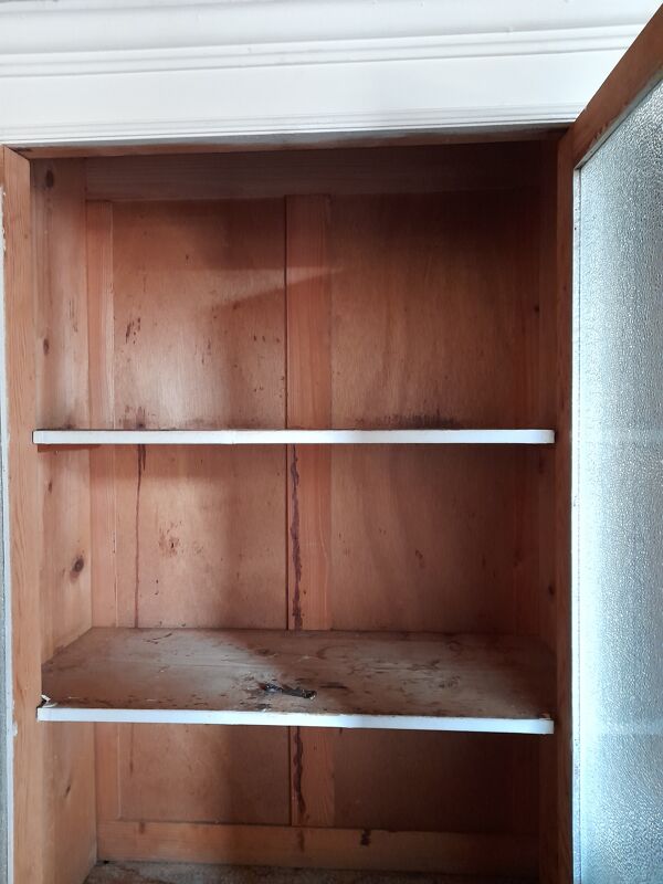 Buffet 2 corps parisien en sapin année 50