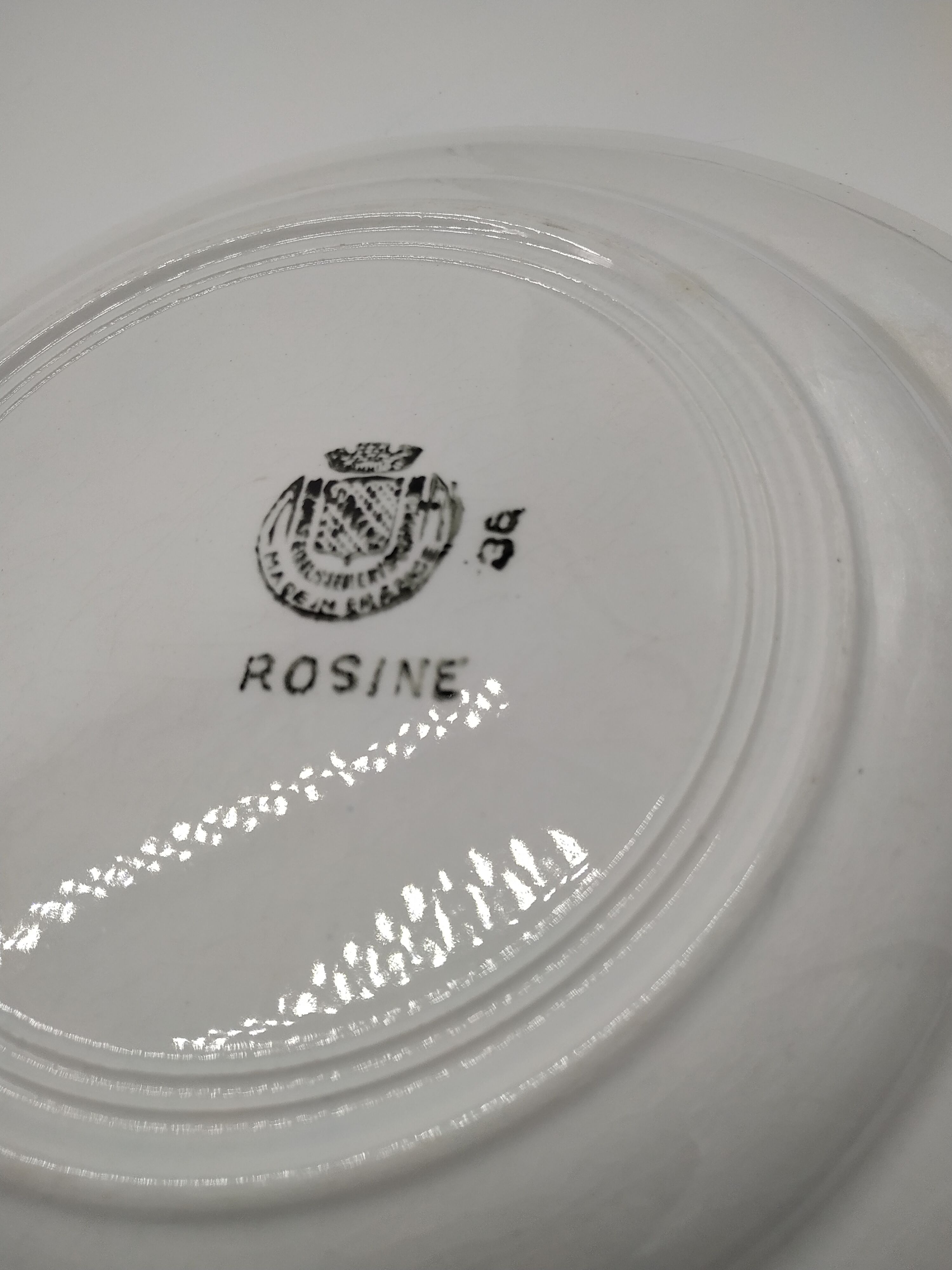 Blue Rose Service 6 flat plates and 1 vintage round plate