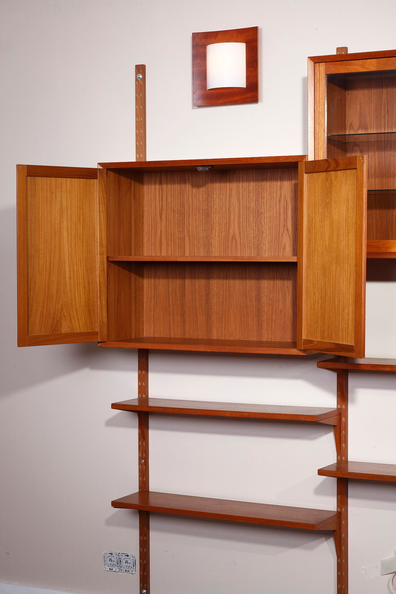 3 column Royal System Wall System by Poul Cadovius