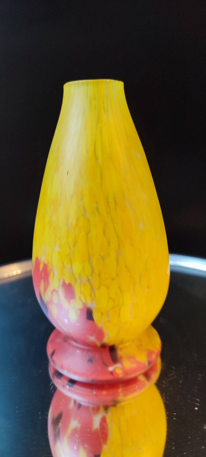 Curved vase made of glass paste