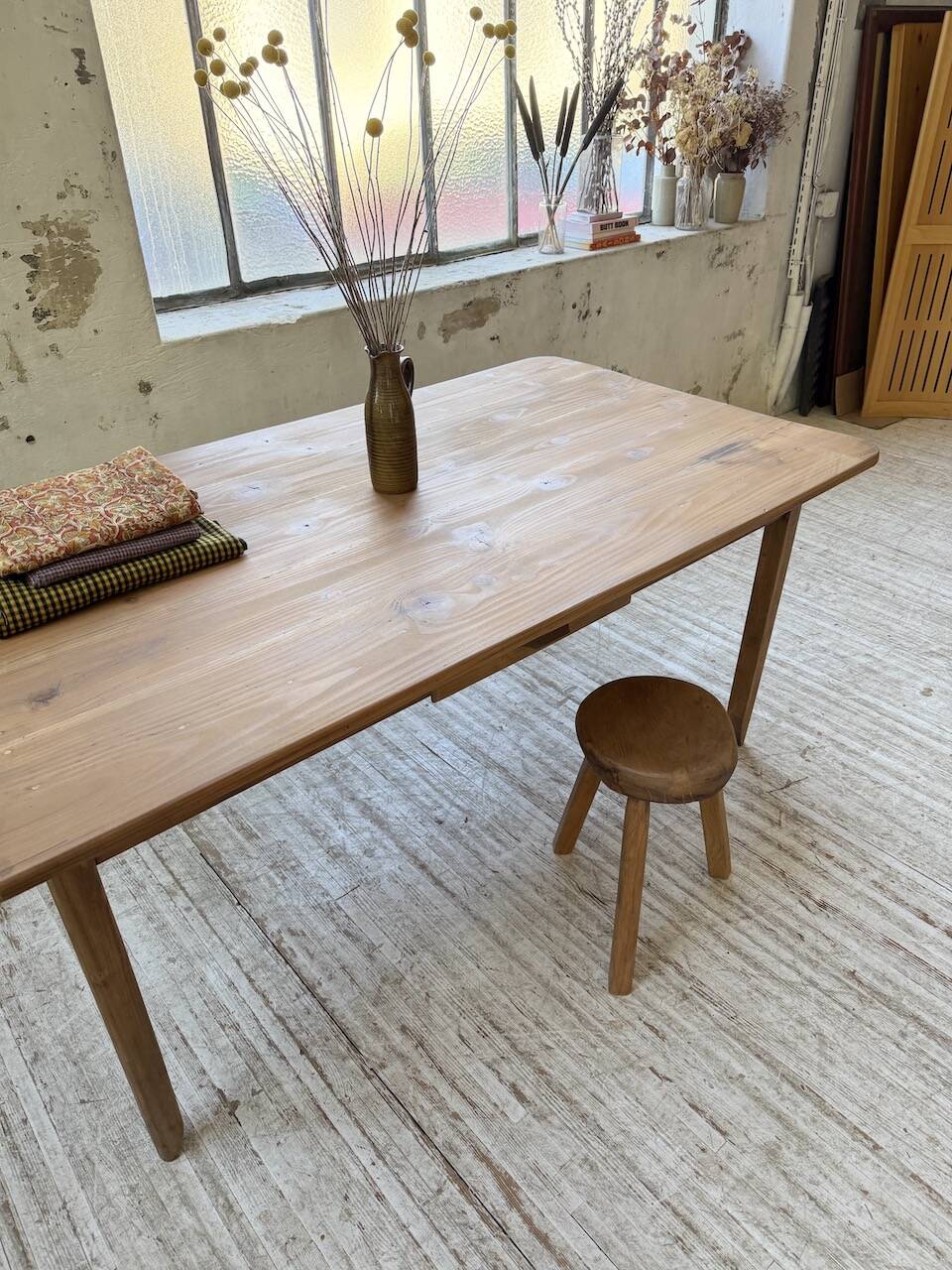 Beech and pine farmhouse table with spindle legs 170 cm