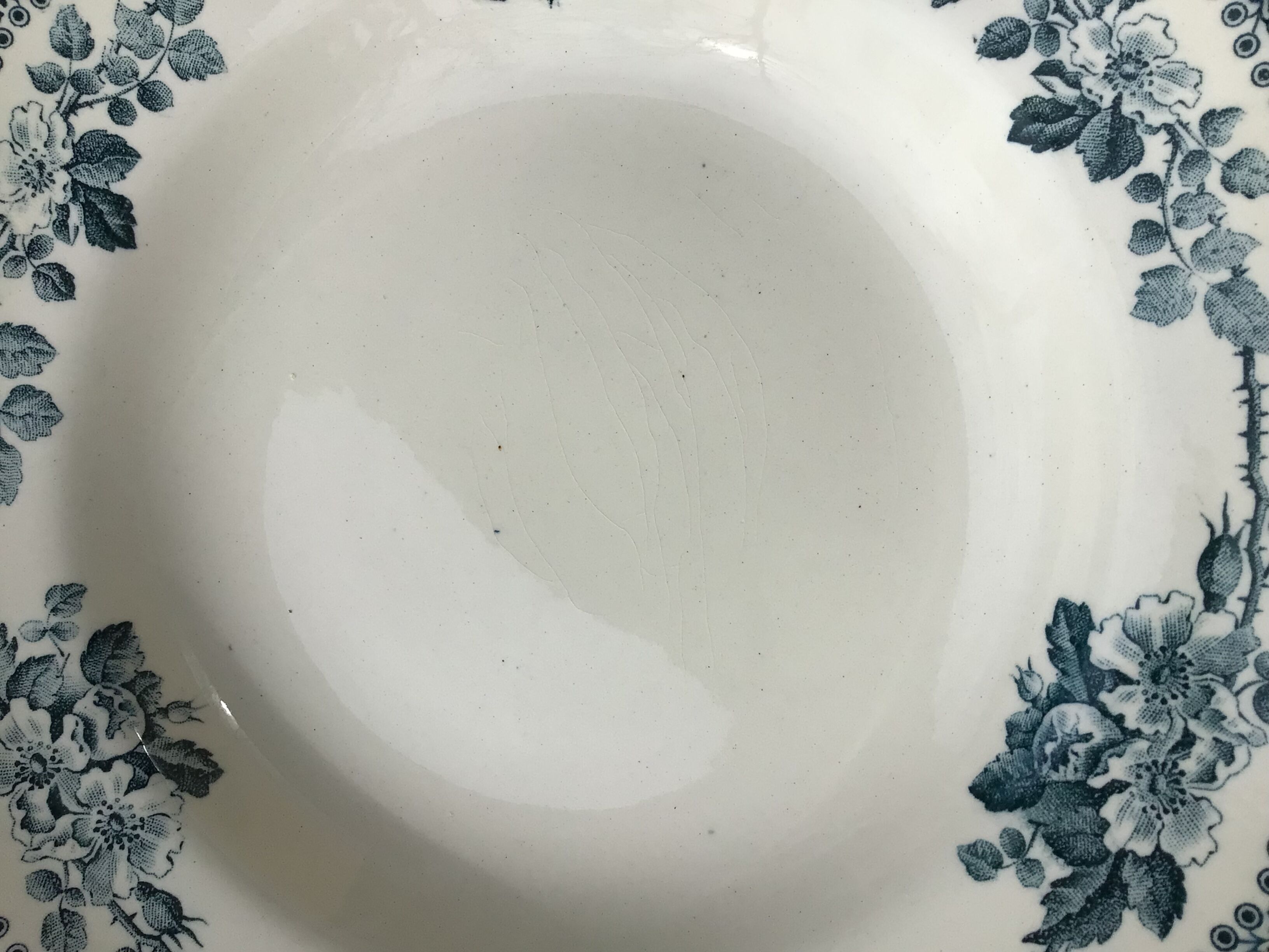 5 assiettes creuses Terre de Fer modèle Guadeloupe Debray bleu