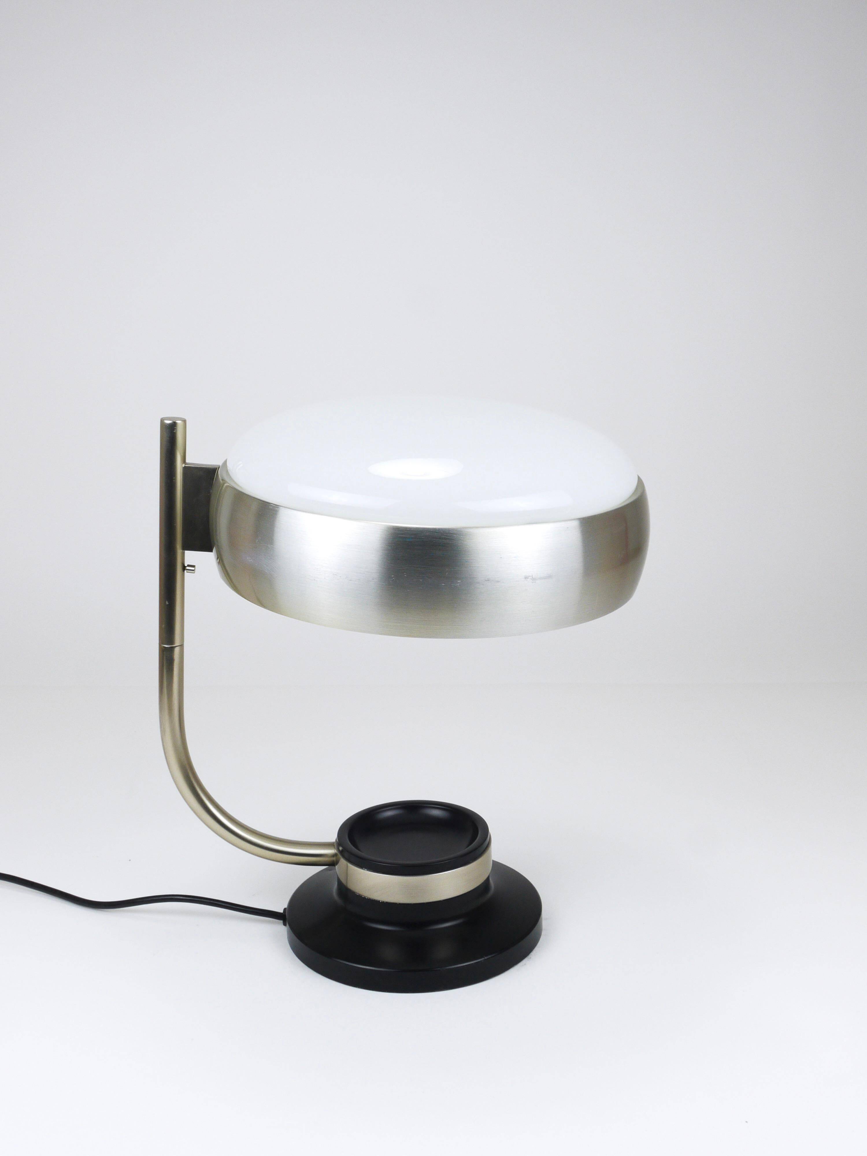 Oscar Torlasco black and nickel swivel desk lamp, Lumi Milano, Italy, 1960s.