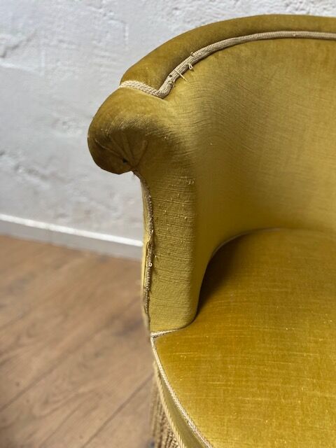 Vintage toad armchair