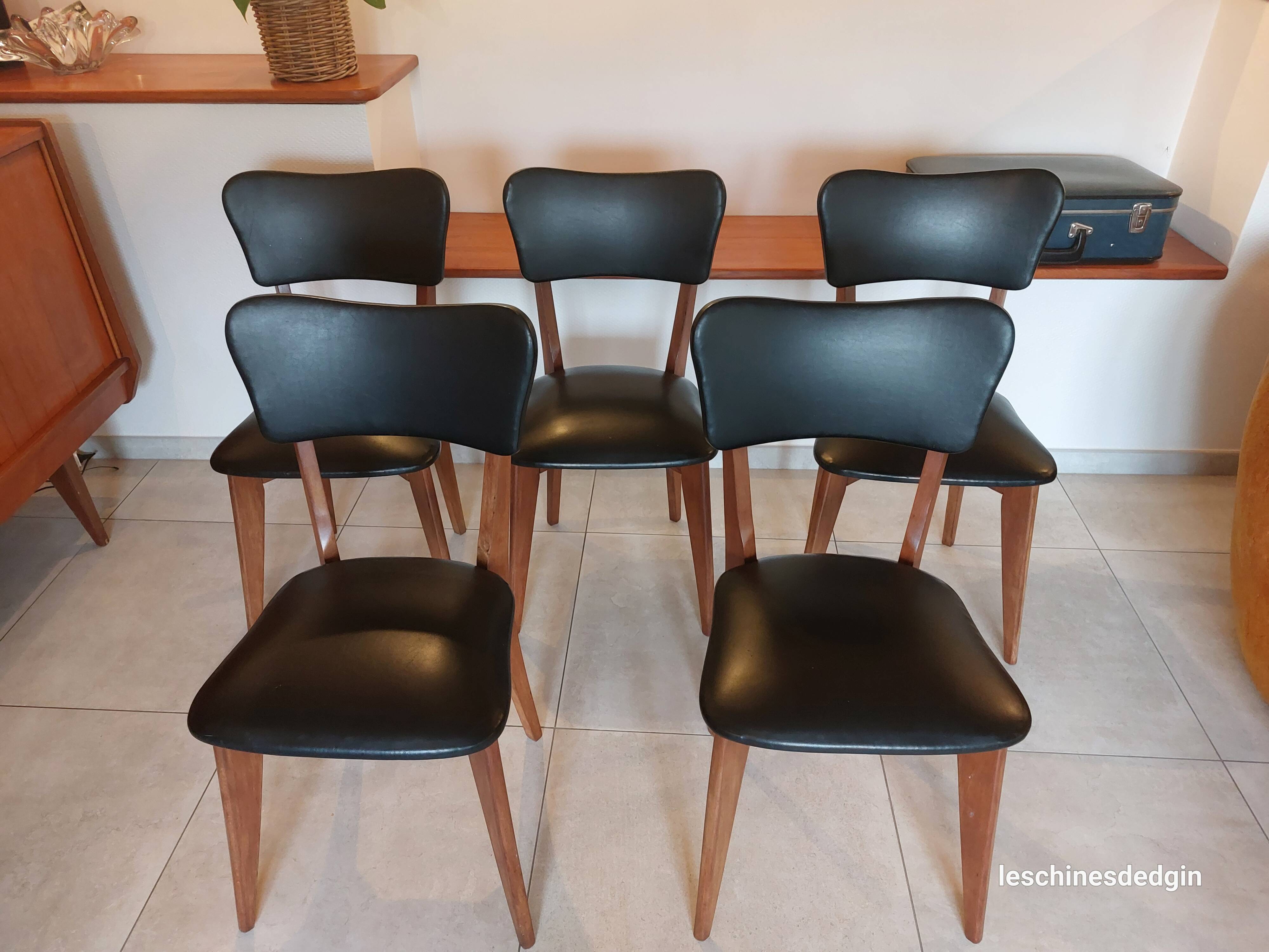 5 chairs in wood and black faux leather, Scandinavian style
