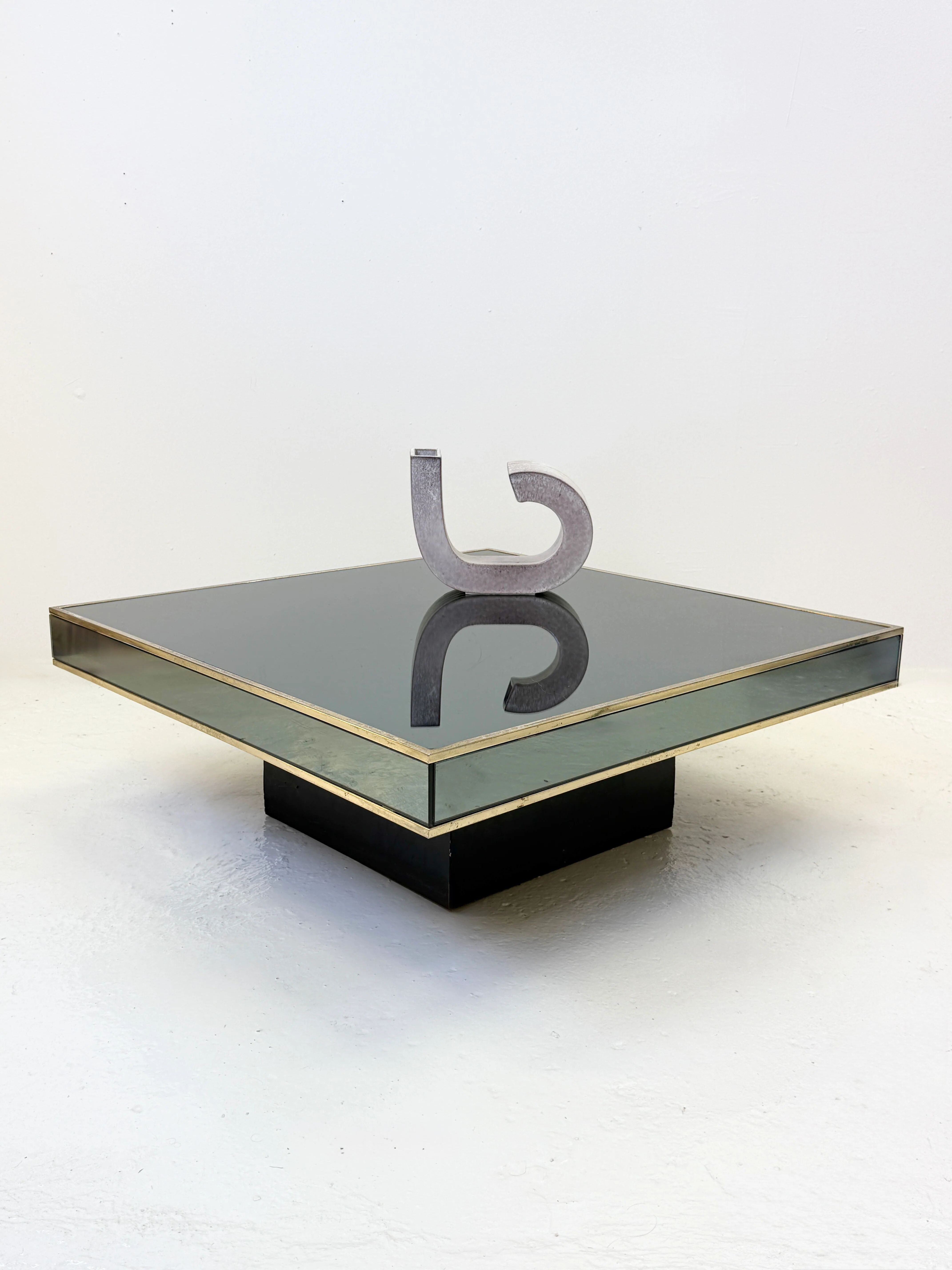 "Mirror" coffee table Cidue, Italy 1970s