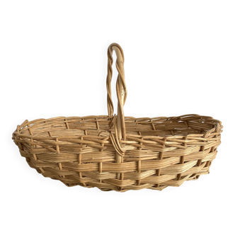 Flat bottom woven wicker basket