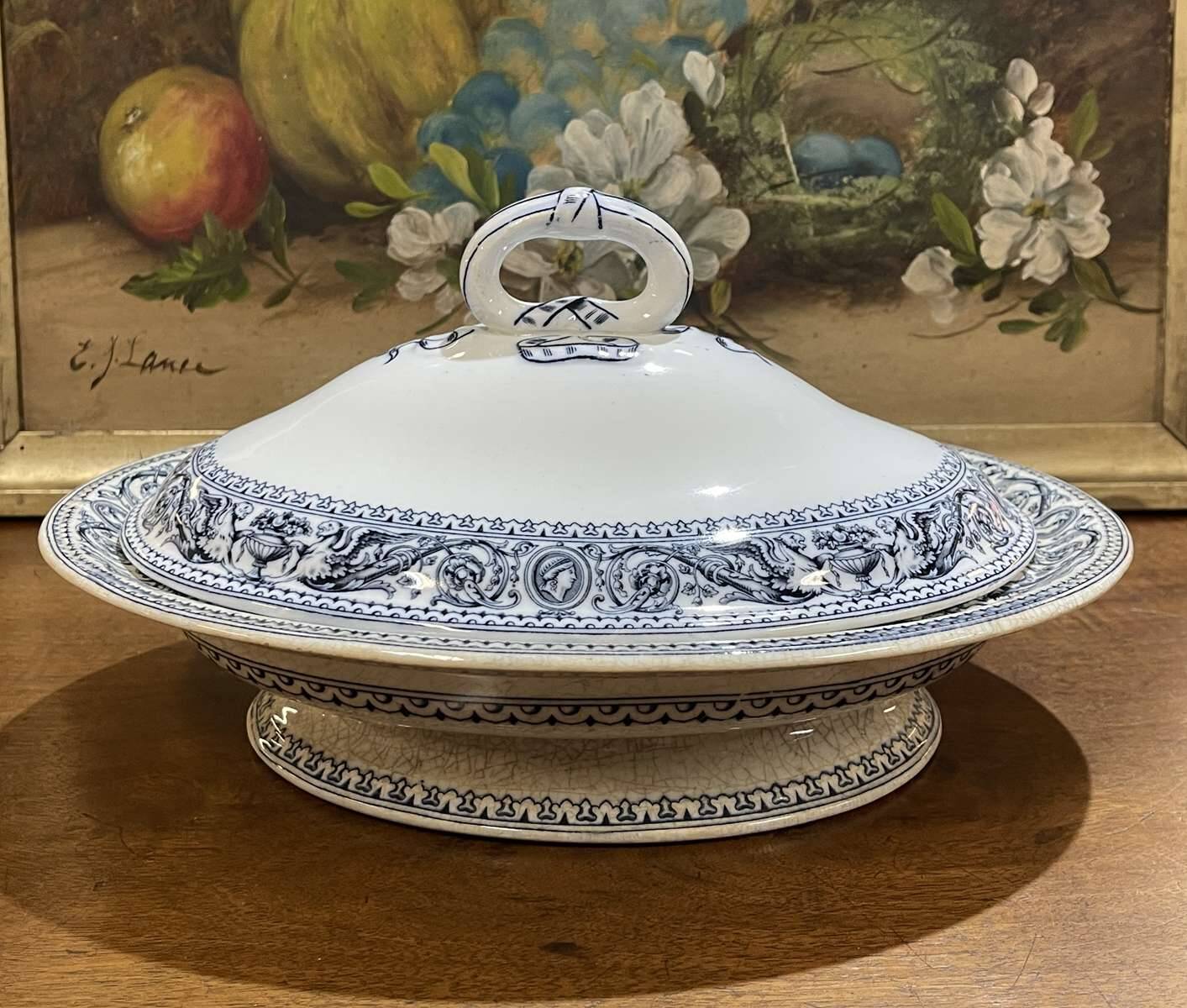 Minton English porcelain vegetable dish, Florentine pattern