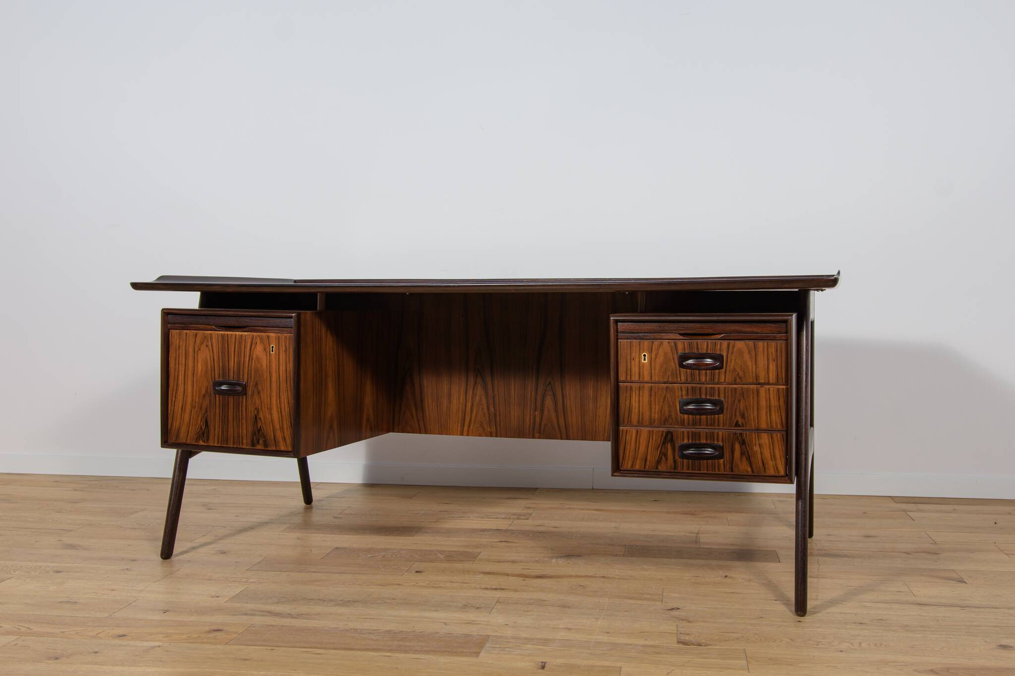 Large Mid-Century Freestanding Rosewood Desk, Denmark, 1960s