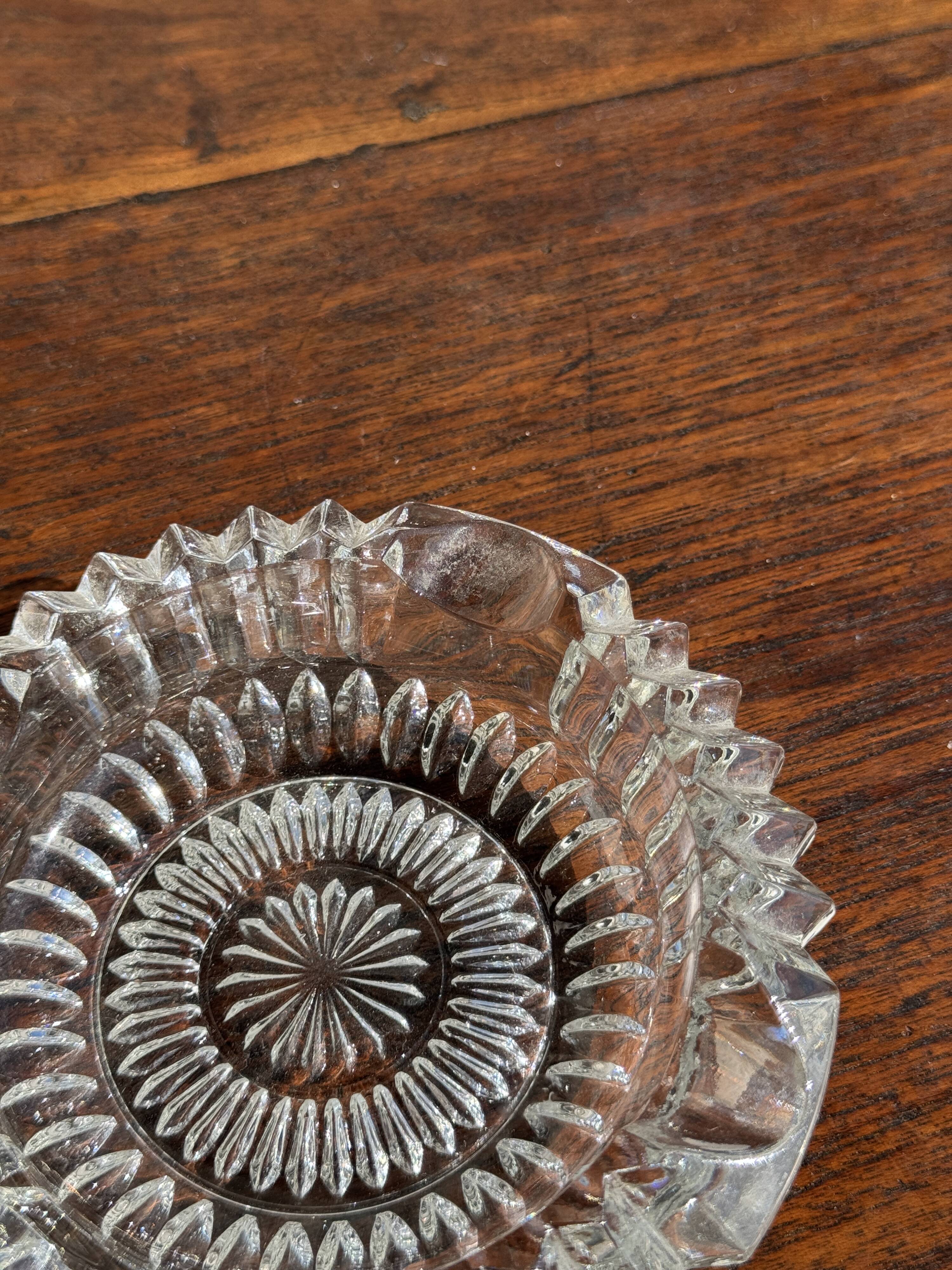 Classic glass ashtray with rose design and cigarette holder D13