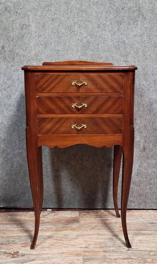 Table de chevet style Louis XV en acajou vers 1900