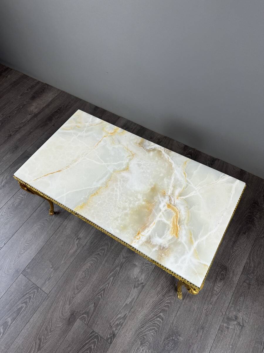 Coffee table in gilded bronze and marble, high-quality decorative work,