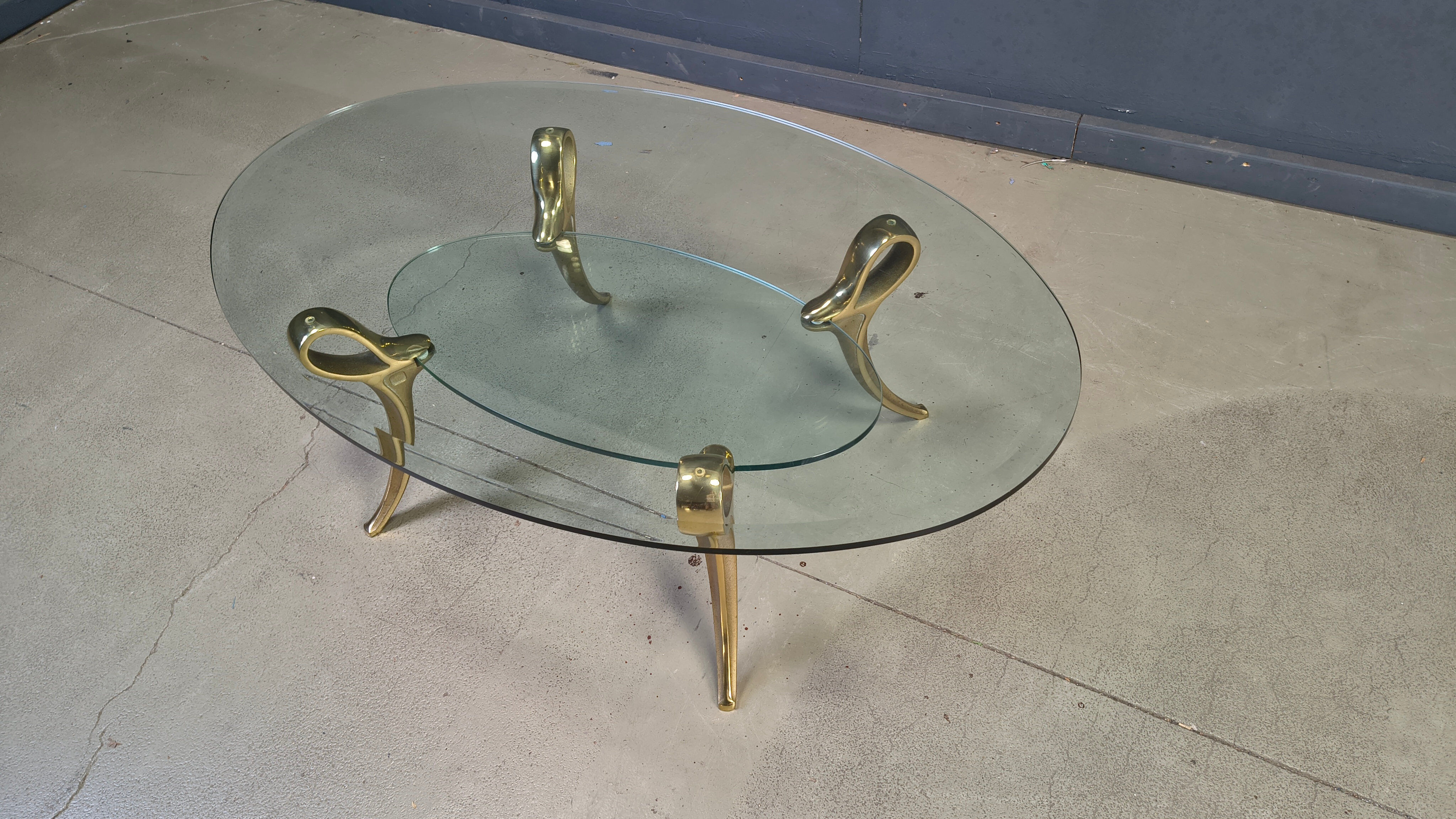 Table basse en laiton et en verre, années 1970