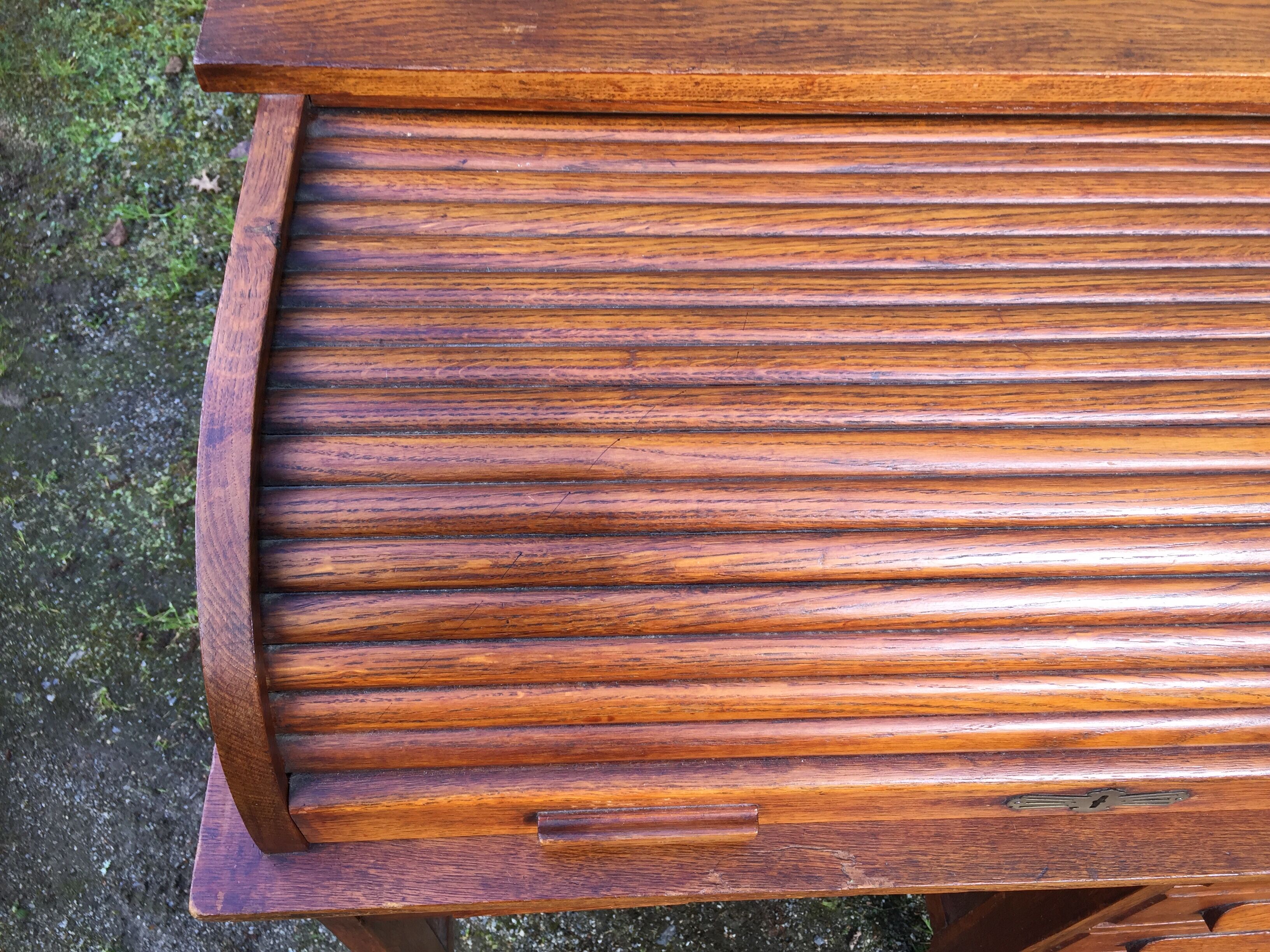 Vintage office called American office with oak curtain