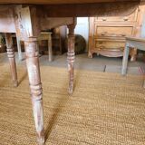 Oval oak extension table
