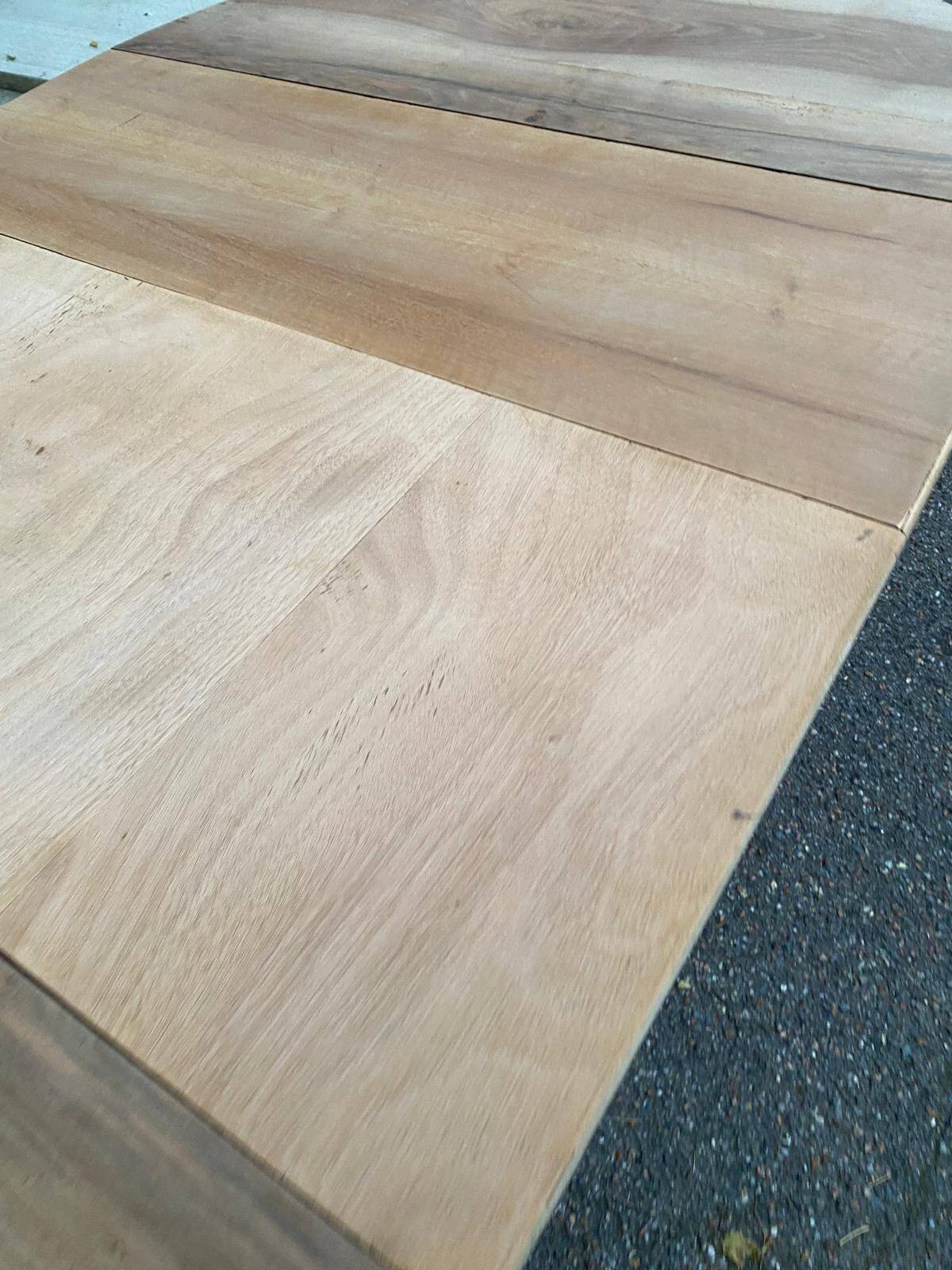 Table à manger ronde pied central extensible en chêne massif du 18ème 210