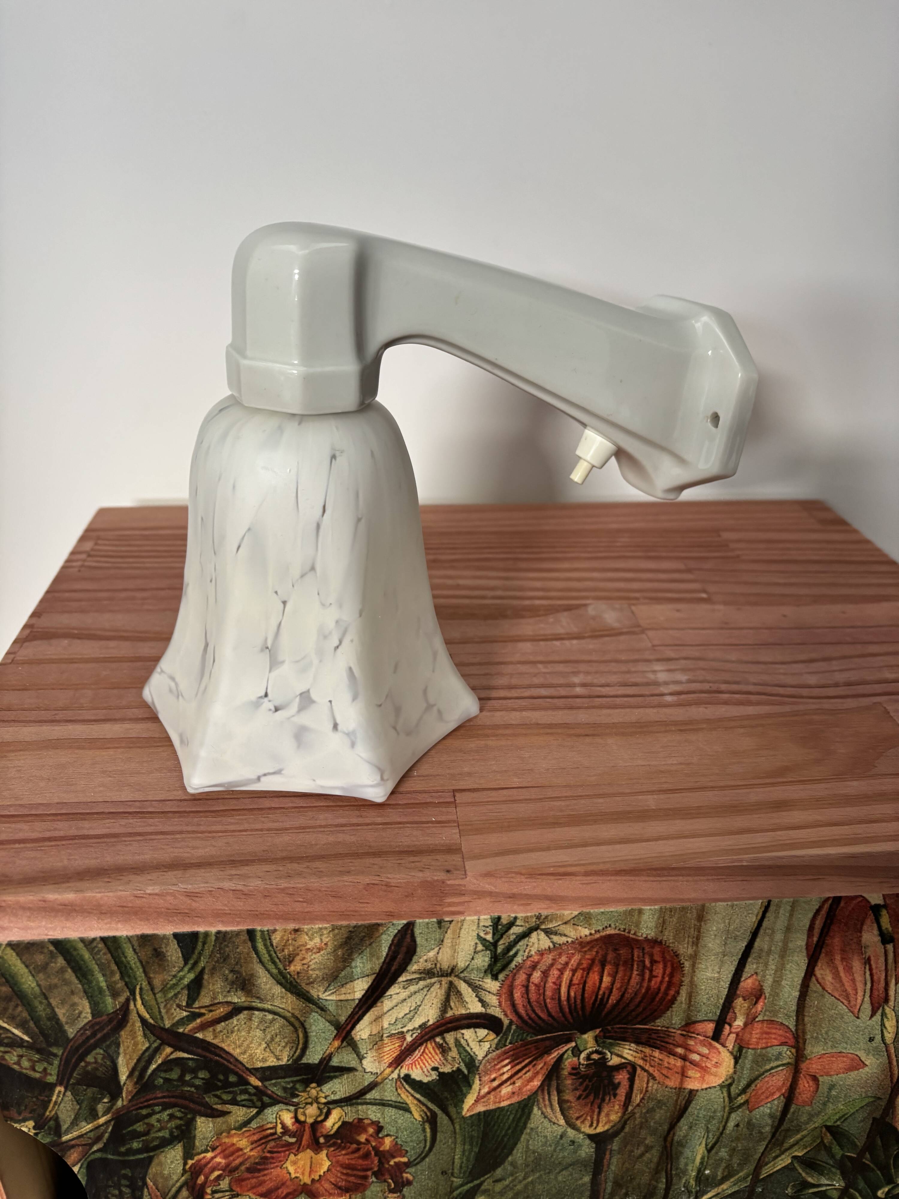 White porcelain wall lamp