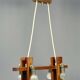 Chandelier scandinave en teck massif avec abat-jours en résine plexiglass – années 1960