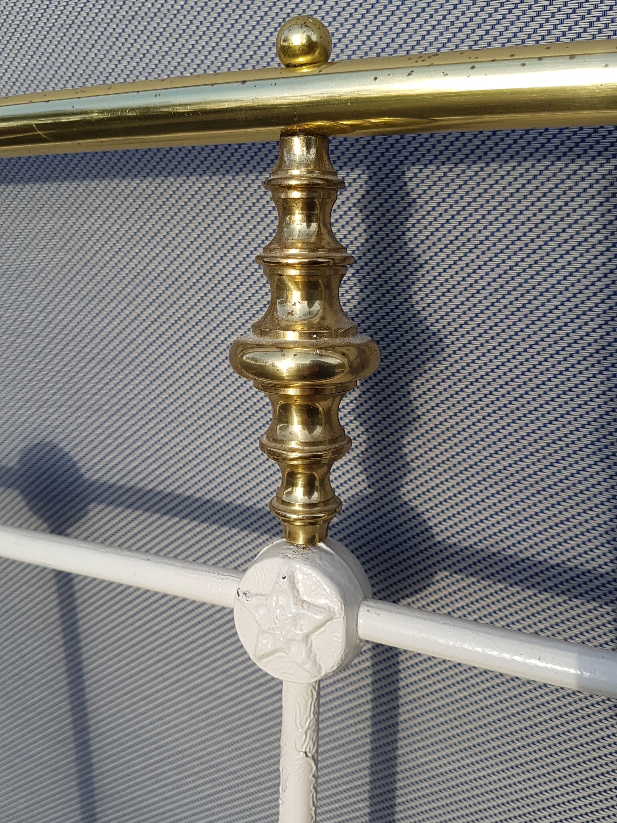 Art Deco era bed 120X200 cast star and brass balls