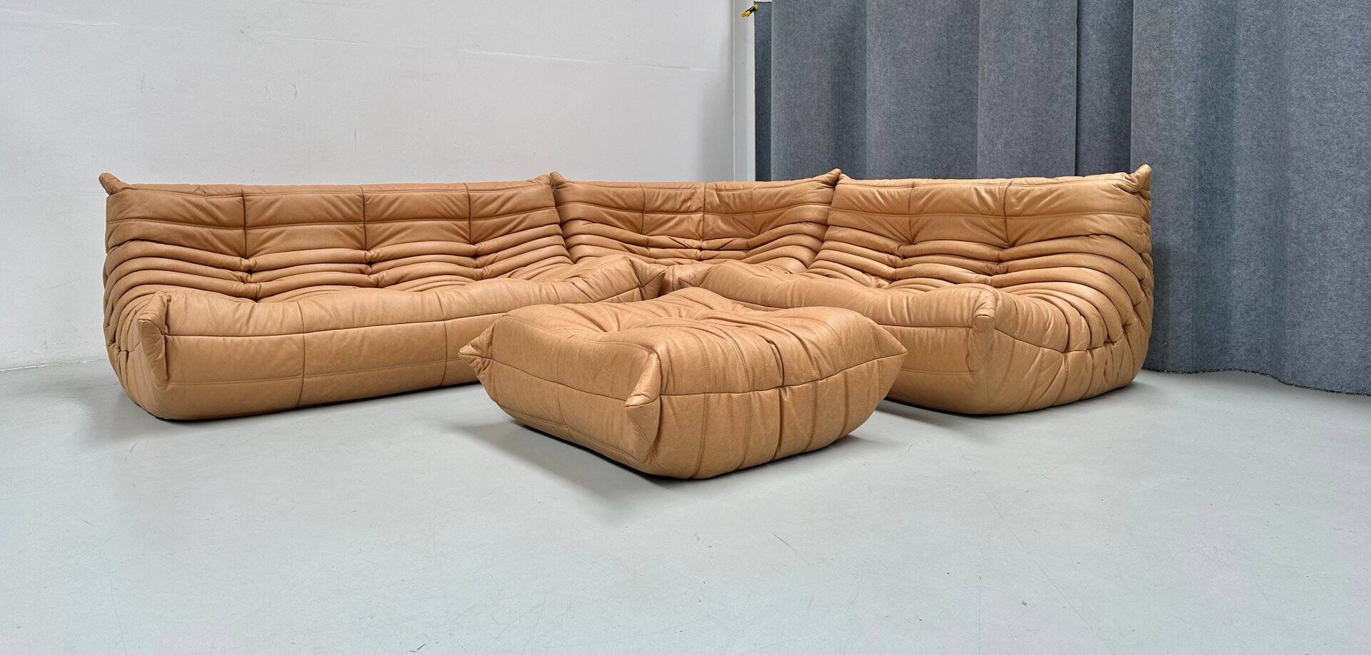 Ensemble de salon Togo en cuir marron camel français, attribué à Michel Ducaroy pour Ligne Roset, ensemble de 4 pièces