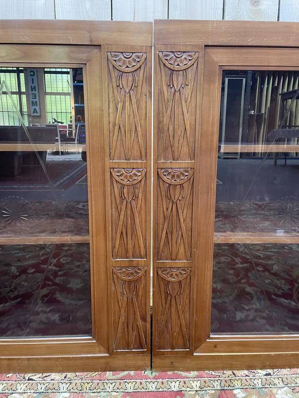 Paire de vitrine à suspendre Art Nouveau en frêne