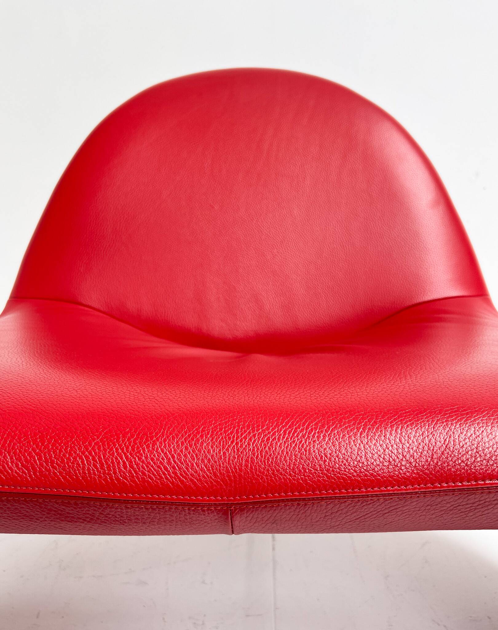 Leolux Sella lounge chair by Patrick Belli, 2010s.
