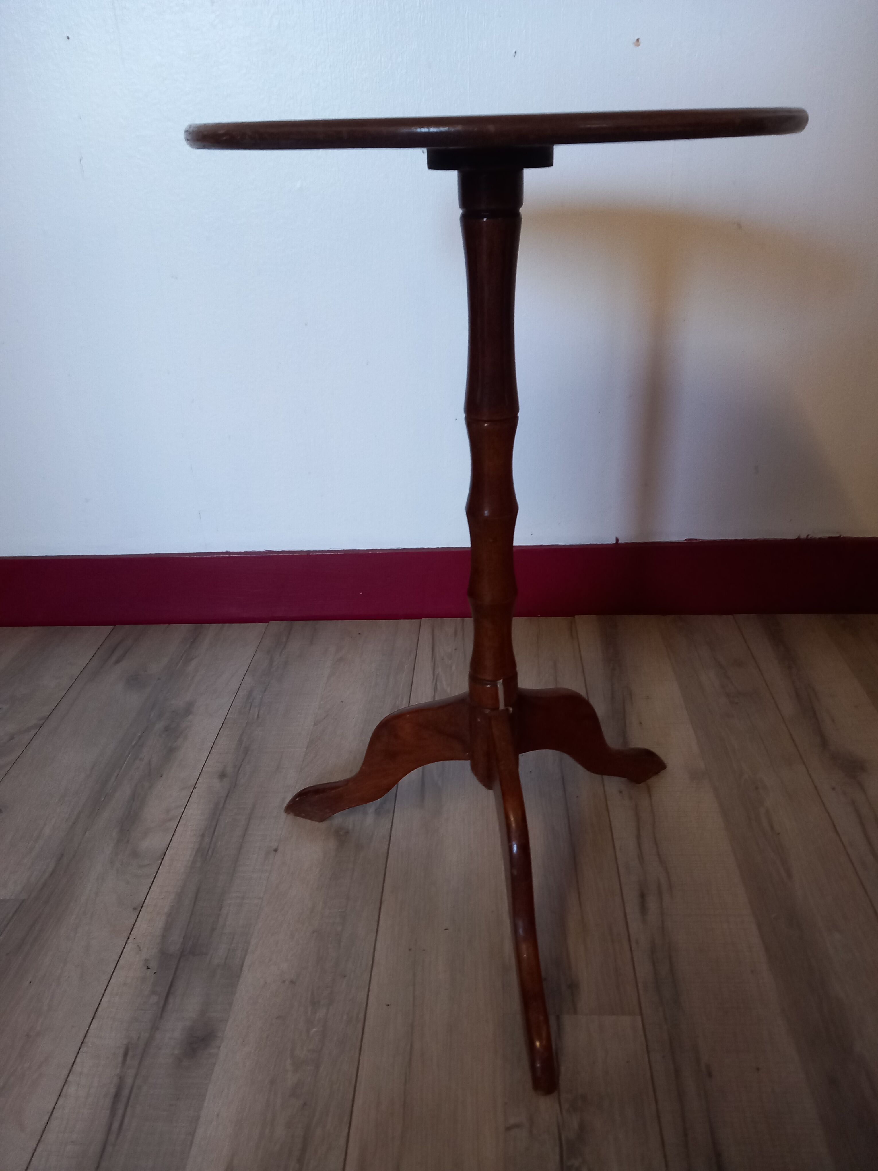 Gueridon english style