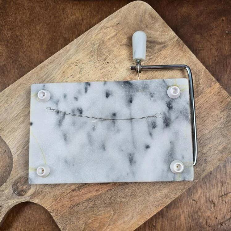 Marble foie gras cutter with cutting wire, like new condition.