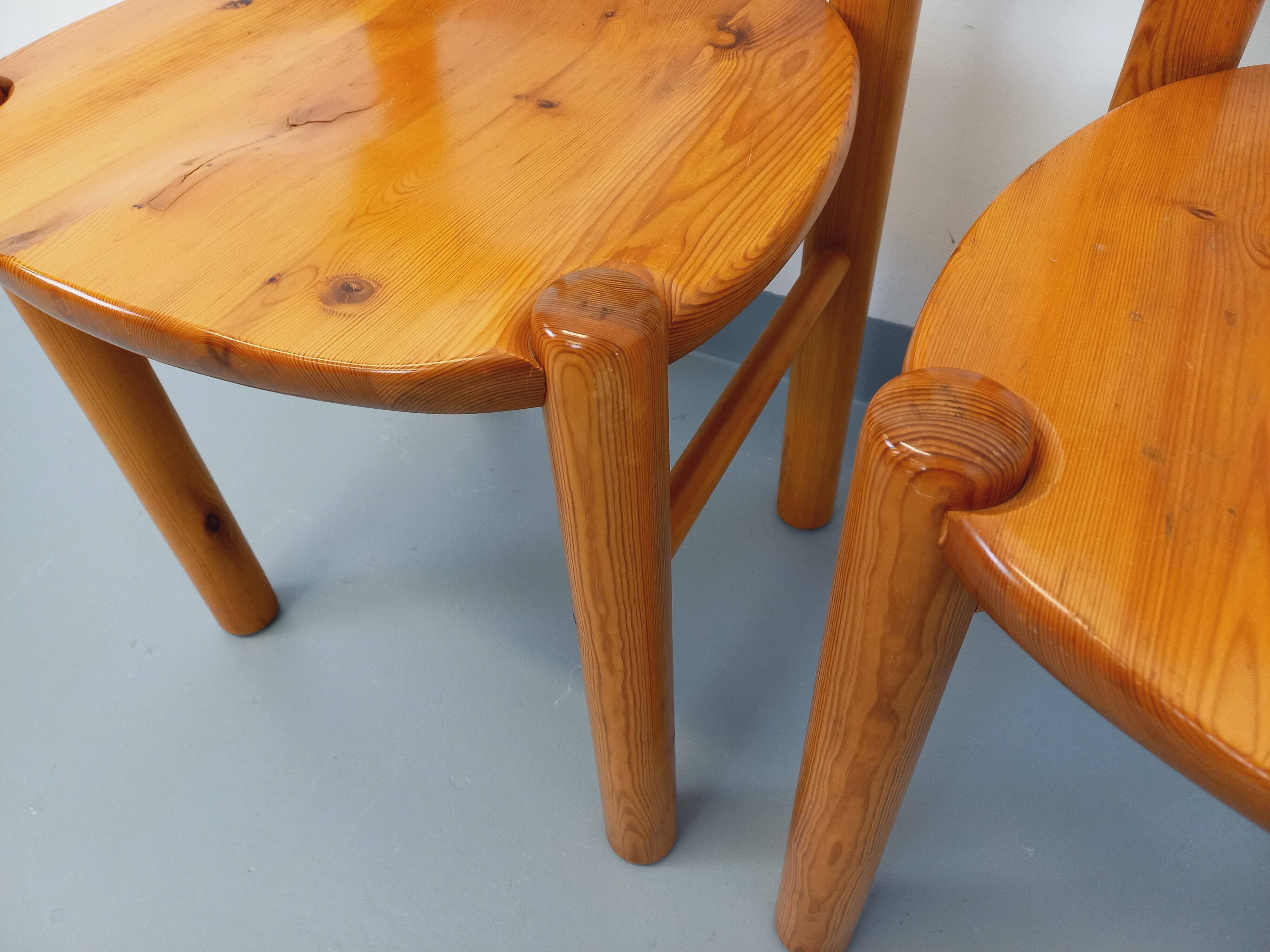 Set of 2 vintage Scandinavian chairs by Rainer Daumiller in pine from the 1960s.