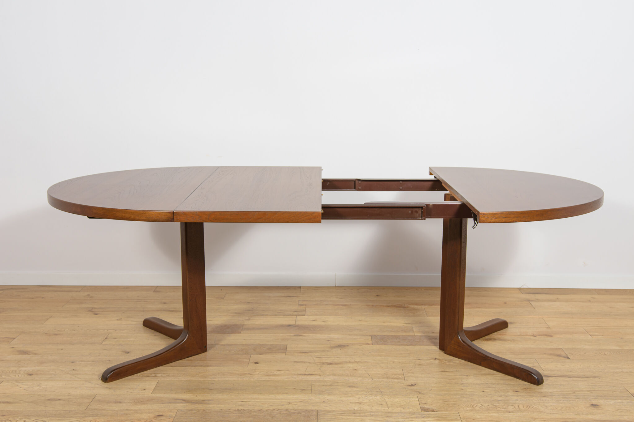 Table à manger ronde en teck extensible des années 1960, Danemark