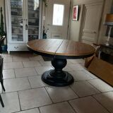 Extendable round table Interior’s – solid wood