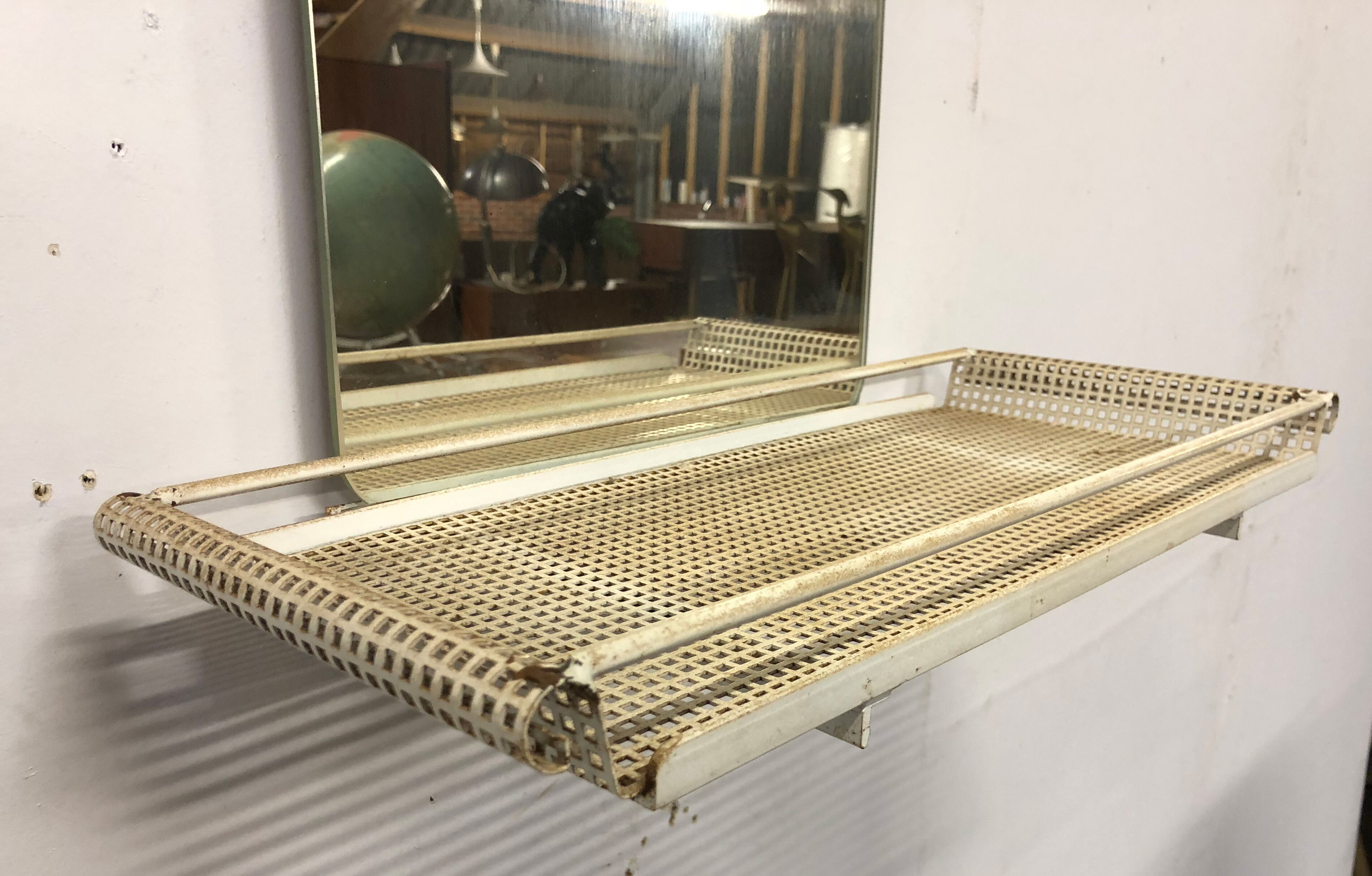 Mirror of toilet with tablet 50