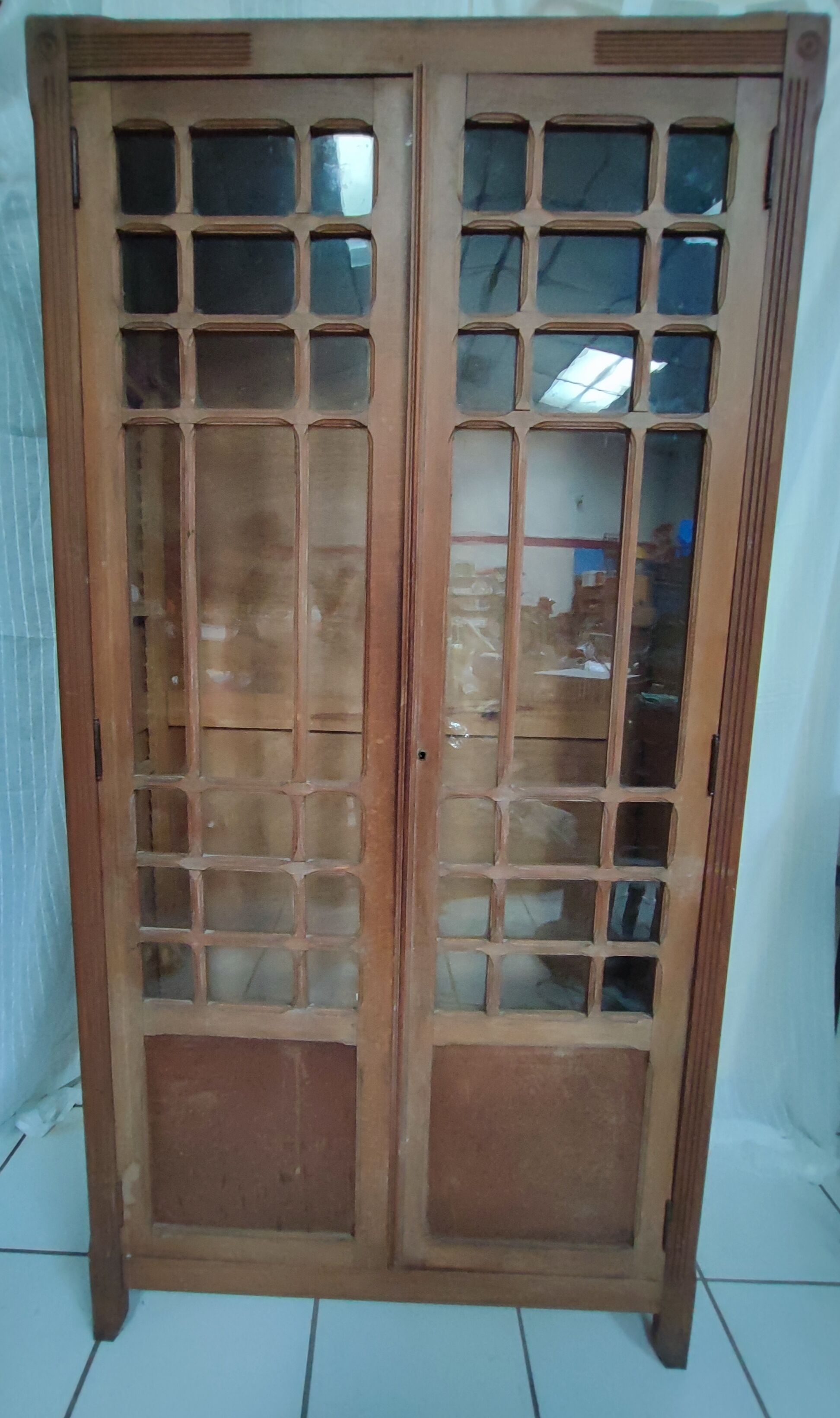 Parisian glazed wardrobe to retype