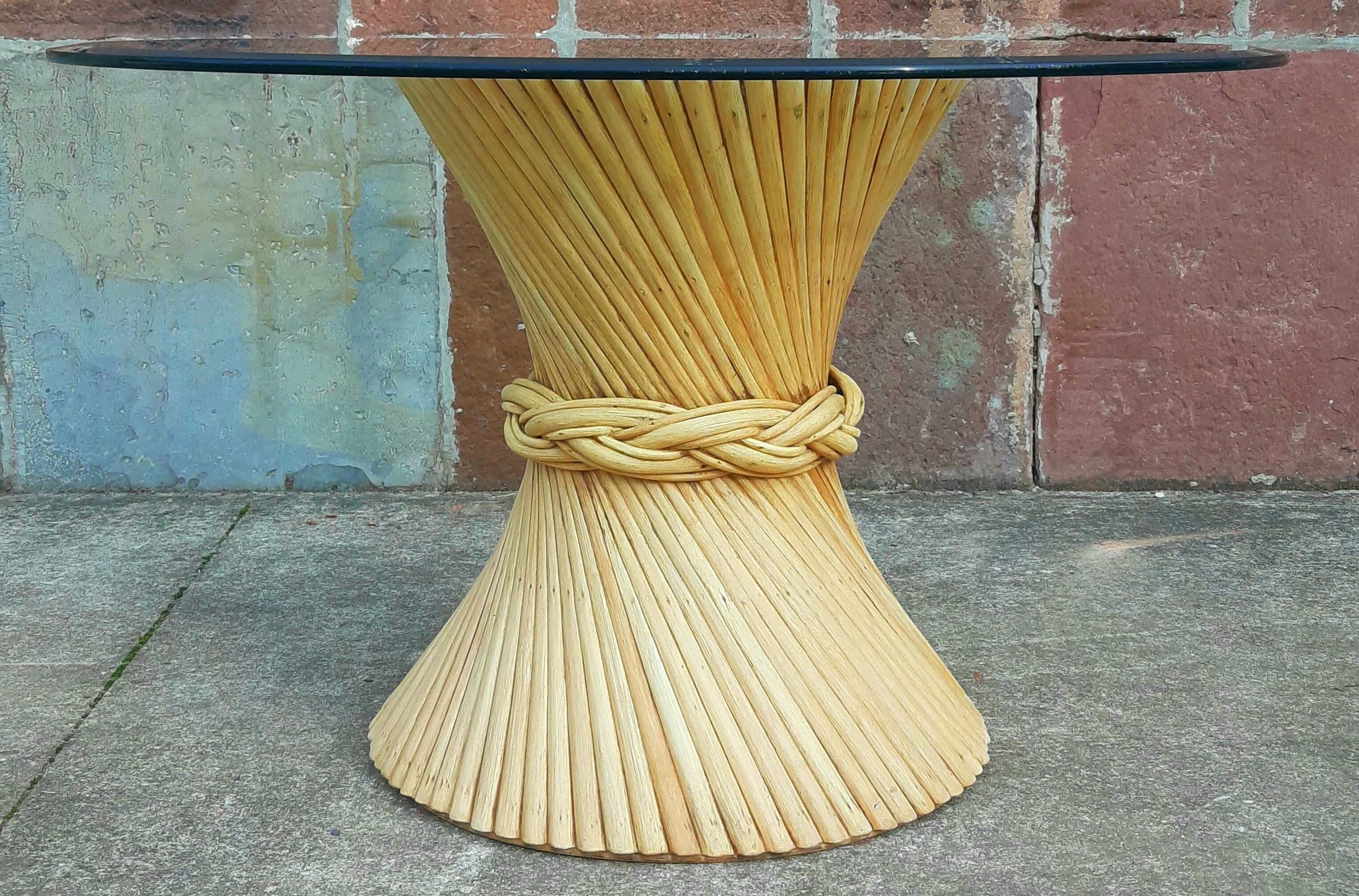 Round table "Sheaf of wheat" Mc Guire