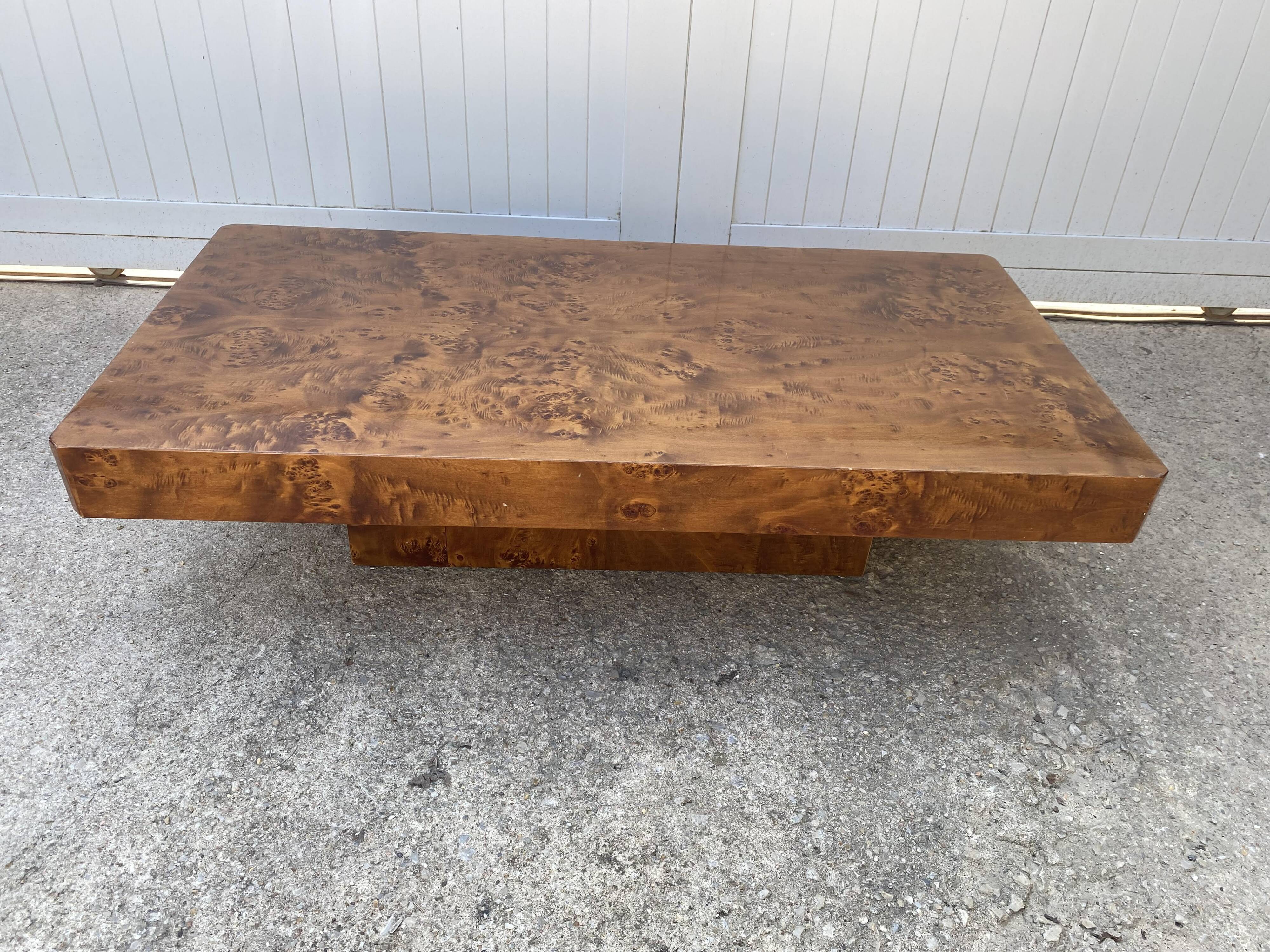 Table basse en loupe d’orme Roche et Bobois vintage 70s