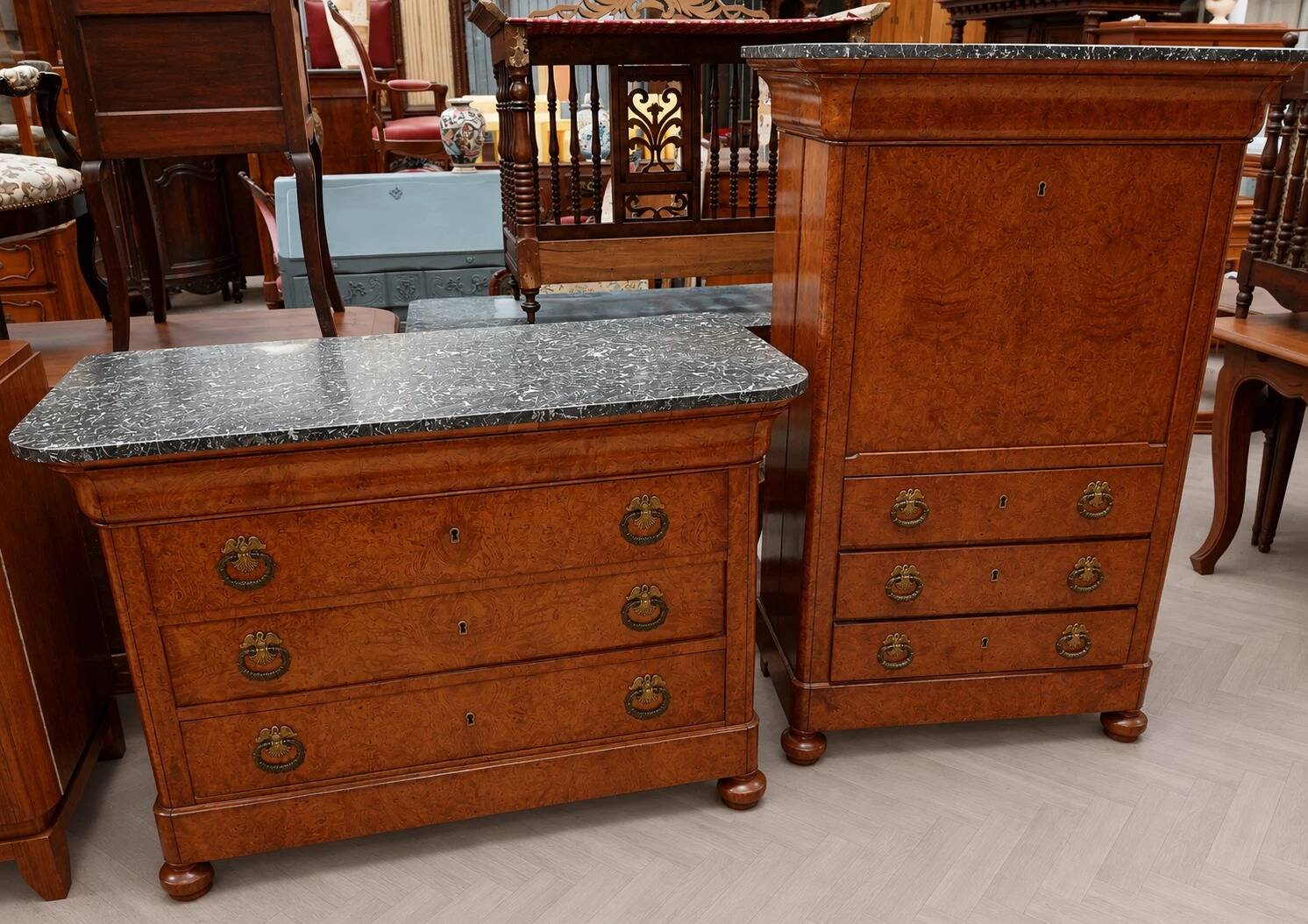 Ensemble de mobilier en pendant époque Charles X