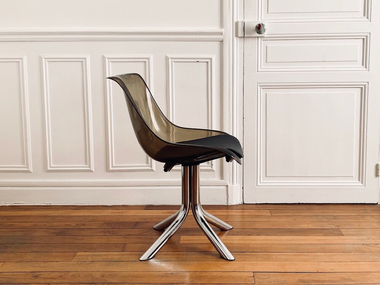 Chaise vintage space age plexiglass