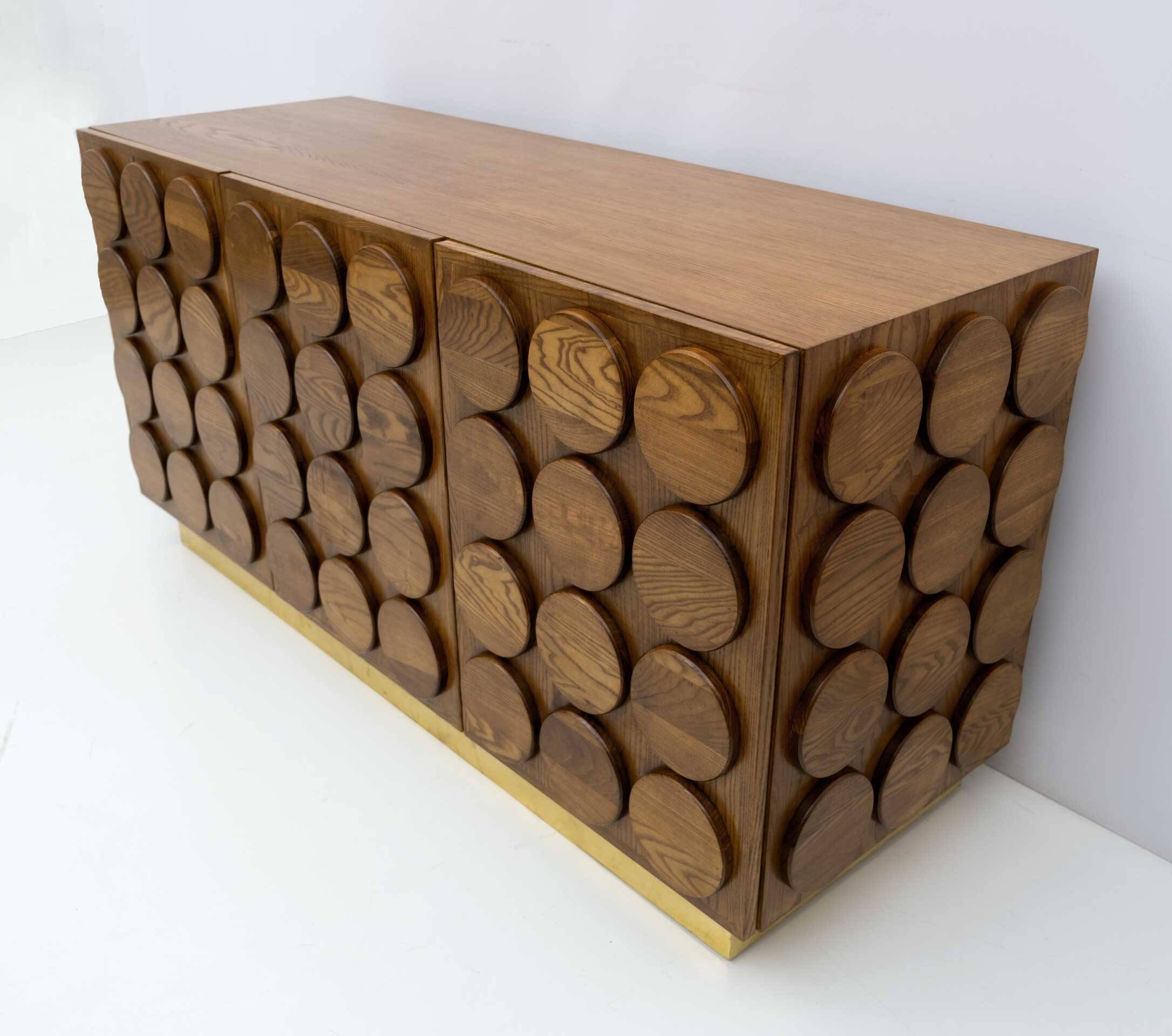 Brutalist Italian Chestnut Wood and Brass Bar Cabinet, 1970s