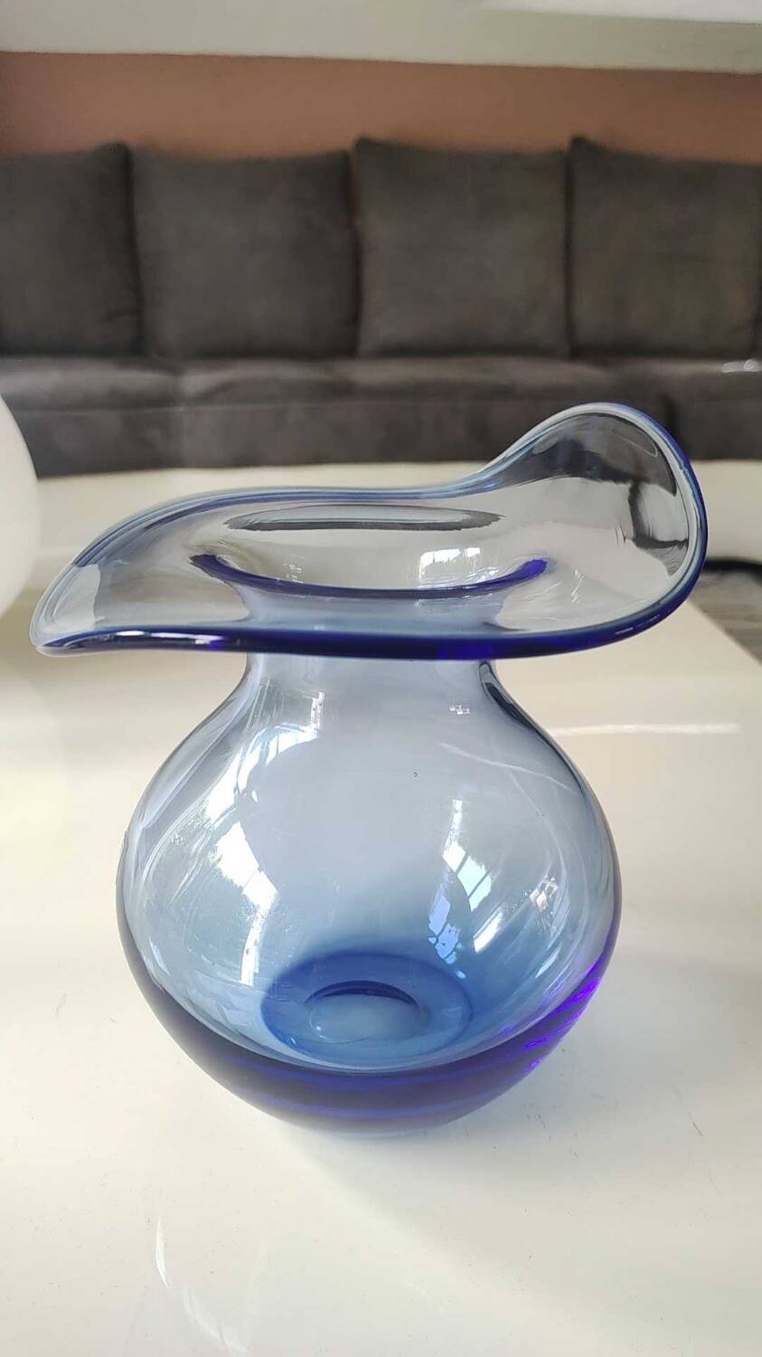 Bohemia Selection ball vase in handmade crystalline. Cobalt blue.