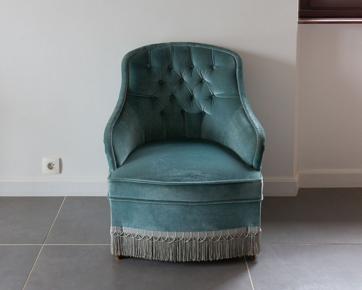 Grey blue toad armchair